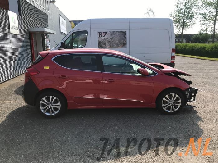 Kia Cee'd 1.0i T-GDi 12V 120 Sloopvoertuig (2015, Rood)