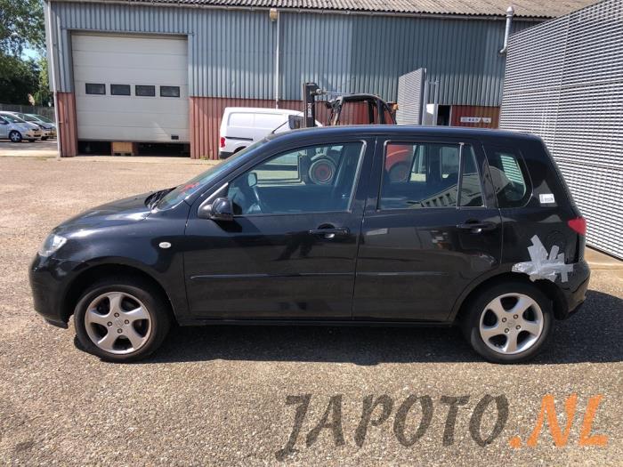 Mazda 2 1.4 16V Sloopvoertuig (2005, Zwart)