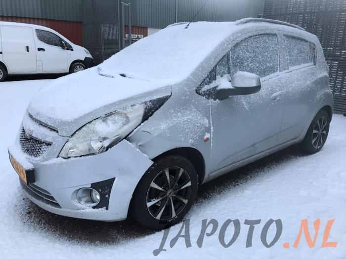 Chevrolet Spark 1.0 16V Bifuel Skrotfordon (2011, GRIJS)