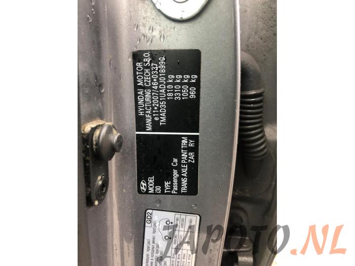 Hyundai i30 1.6 CRDi 16V VGT Sloopvoertuig (2012, Grijs)