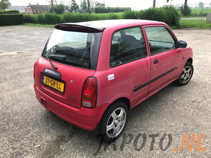 Daihatsu Cuore 1.0 12V Skrotfordon (2001, ROOD)