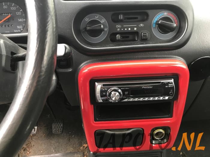 Daihatsu Cuore 1.0 12V Skrotfordon (2001, ROOD)