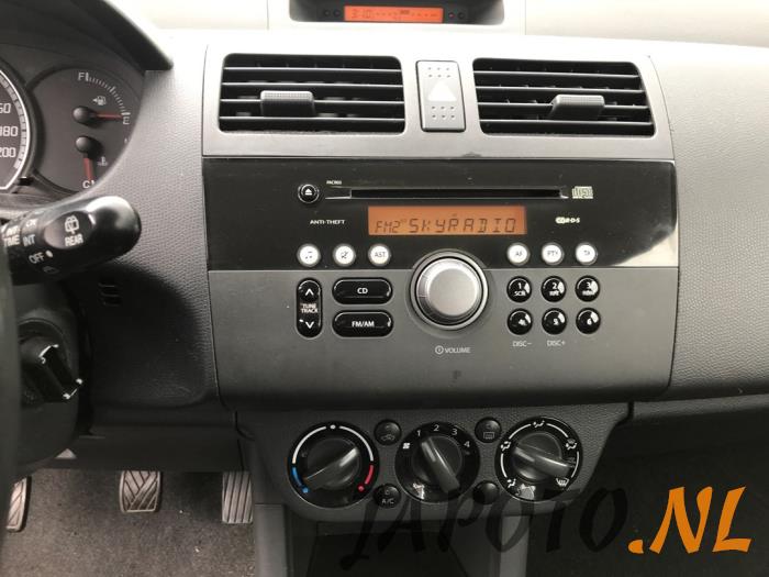 Suzuki Swift 1.3 VVT 16V 4x4 Sloopvoertuig (2007, Zwart)