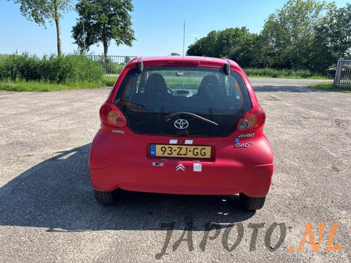 Toyota Aygo 1.0 12V VVT-i Sloopvoertuig (2008, Rood)