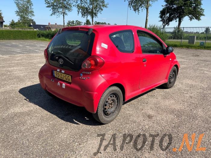 Toyota Aygo 1.0 12V VVT-i Sloopvoertuig (2008, Rood)