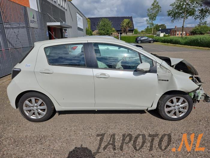 Toyota Yaris III 1.5 16V Hybrid Sloopvoertuig (2013, Wit)