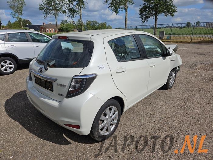 Toyota Yaris III 1.5 16V Hybrid Sloopvoertuig (2013, Wit)