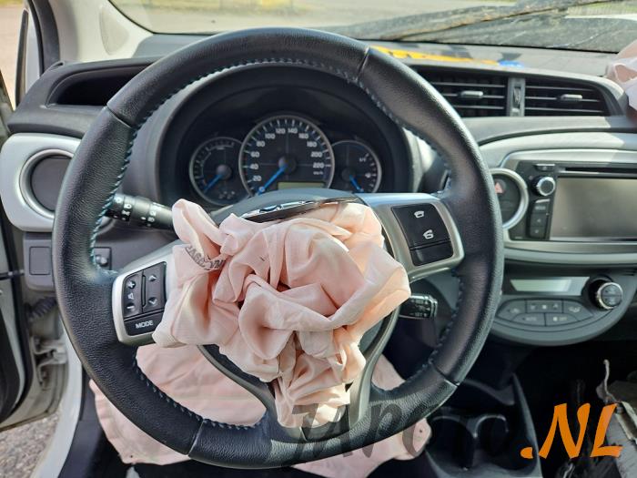 Toyota Yaris III 1.5 16V Hybrid Sloopvoertuig (2013, Wit)