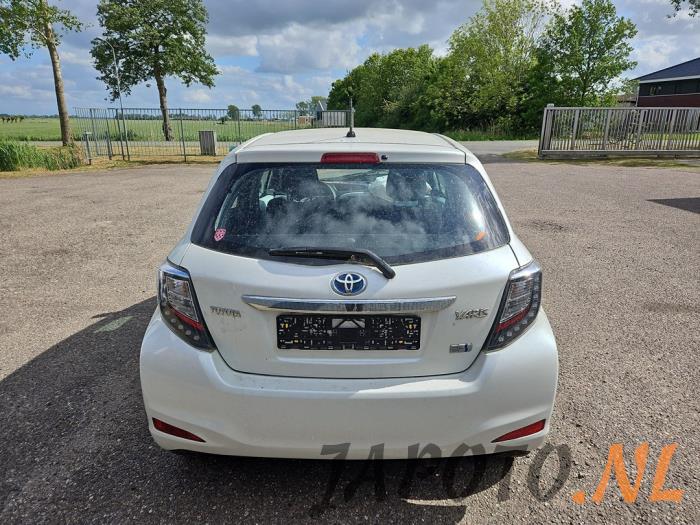 Toyota Yaris III 1.5 16V Hybrid Sloopvoertuig (2013, Wit)