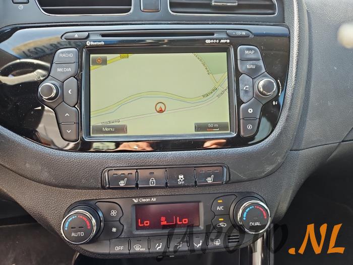 Kia Cee'd 1.6 CRDi 16V VGT Skrotfordon (2015, (1K) ZILINASCHWARZ MET.)