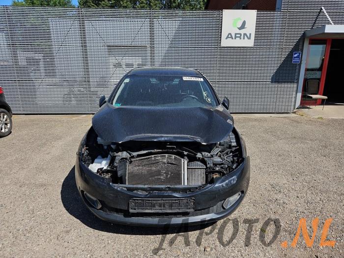 Kia Cee'd 1.6 CRDi 16V VGT Skrotfordon (2015, (1K) ZILINASCHWARZ MET.)