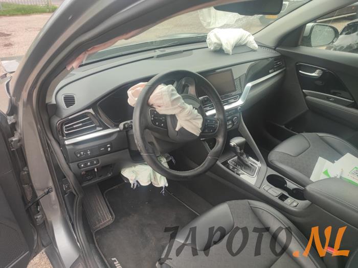 Kia Niro I 1.6 GDI PHEV Skrotfordon (2020, GRIJS)