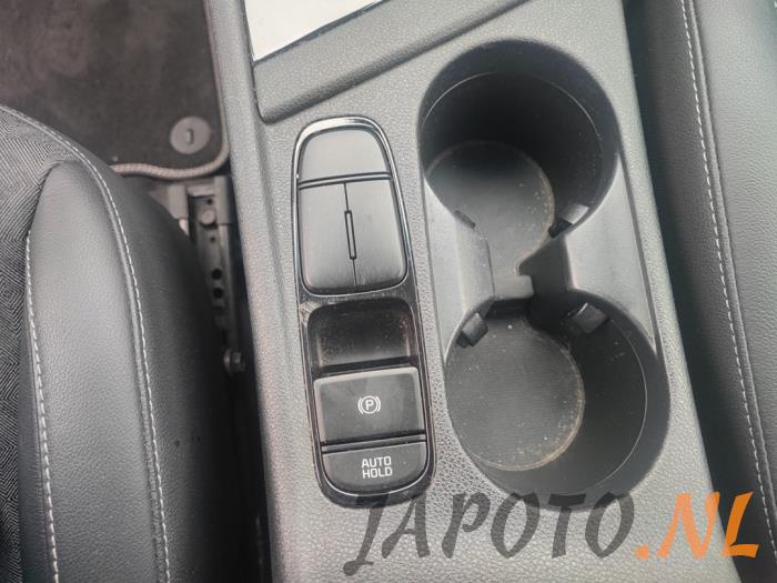 Kia Niro I 1.6 GDI PHEV Skrotfordon (2020, GRIJS)