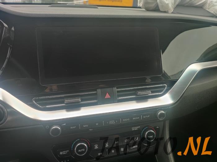 Kia Niro I 1.6 GDI PHEV Skrotfordon (2020, GRIJS)