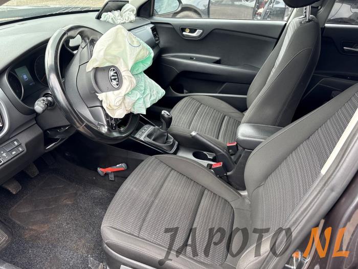 Kia Stonic 1.0i T-GDi 12V Sloopvoertuig (2020, Grijs)