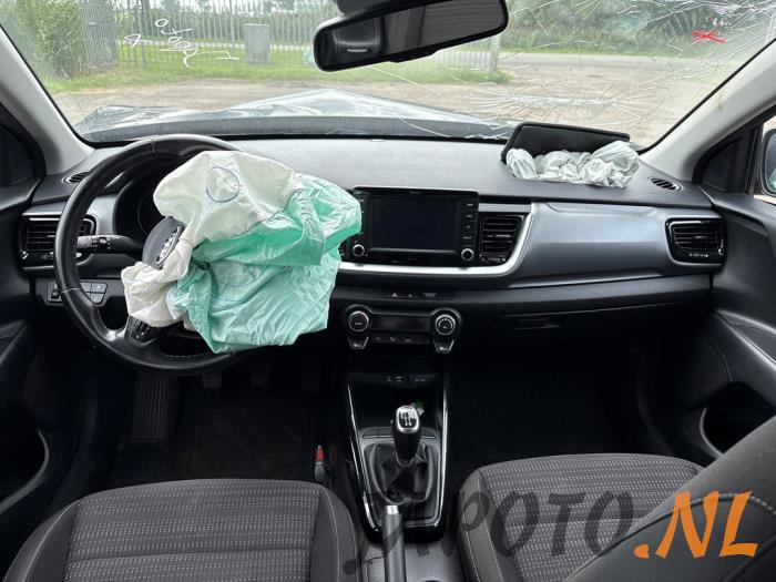 Kia Stonic 1.0i T-GDi 12V Sloopvoertuig (2020, Grijs)