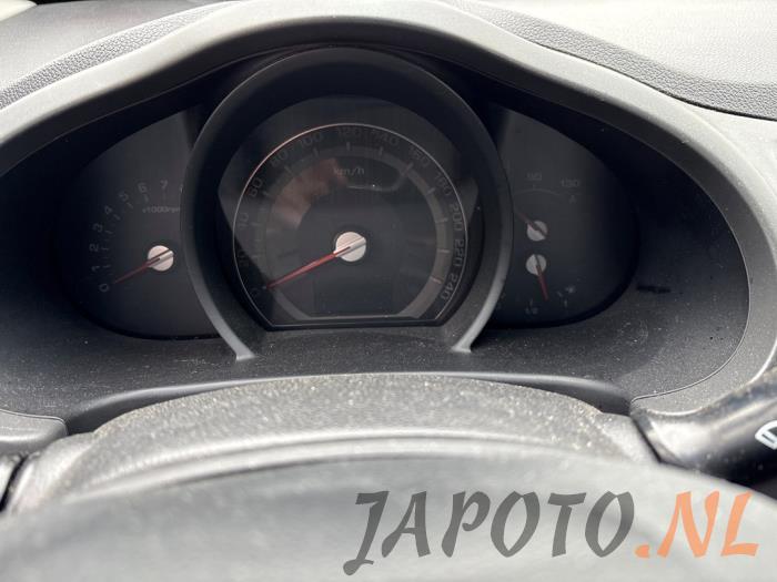 Kia Sportage 2.0 CVVT 16V 4x2 Sloopvoertuig (2011, Grijs)