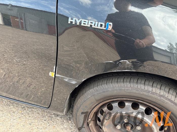 Toyota Yaris III 1.5 16V Hybrid Samochód złomowany (2015, Czarny)