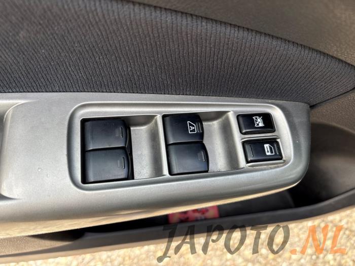 Subaru Forester 2.0D Samochód złomowany (2009)