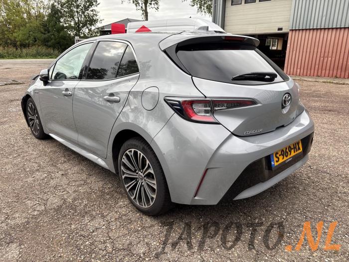 Toyota Corolla 1.8 16V Hybrid Sloopvoertuig (2019, Grijs)