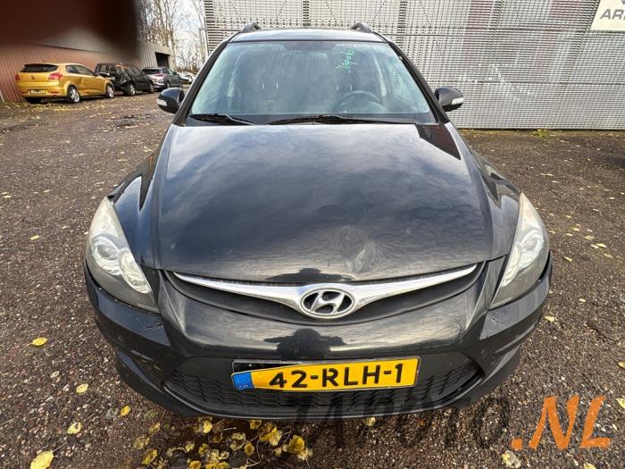 Hyundai i30 Crosswagon 1.6 CVVT 16V Sloopvoertuig (2011, Zwart)