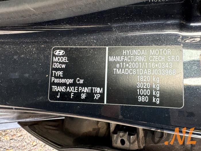 Hyundai i30 Crosswagon 1.6 CVVT 16V Sloopvoertuig (2011, Zwart)