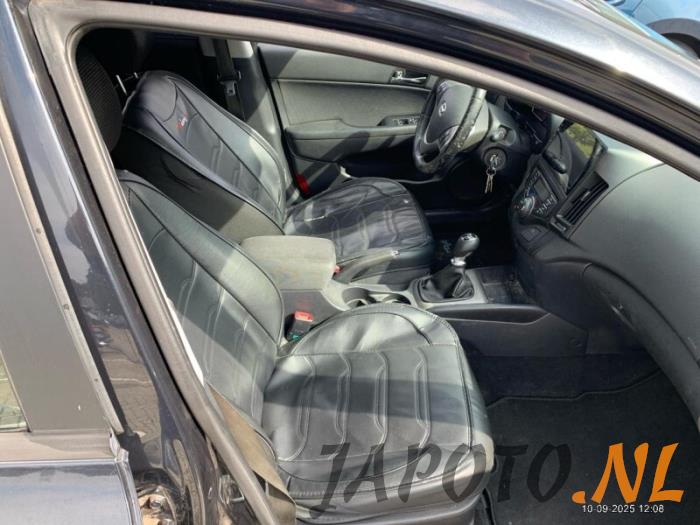 Hyundai i30 Crosswagon 1.6 CVVT 16V Sloopvoertuig (2011, Zwart)