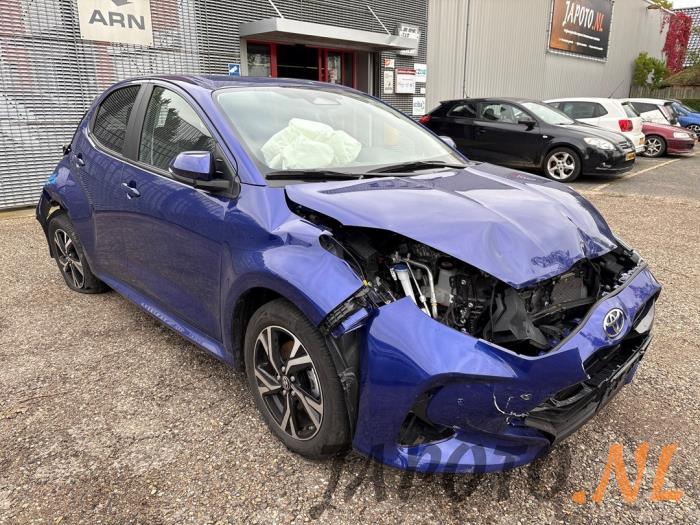 Toyota Yaris IV 1.5 12V Hybrid 115 Sloopvoertuig (2024, Blauw)
