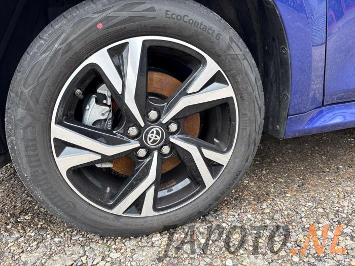 Toyota Yaris IV 1.5 12V Hybrid 115 Sloopvoertuig (2024, Blauw)