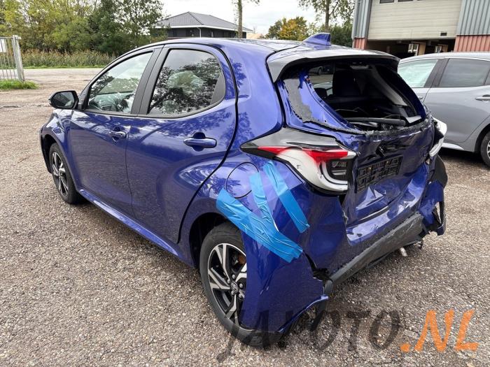 Toyota Yaris IV 1.5 12V Hybrid 115 Sloopvoertuig (2024, Blauw)