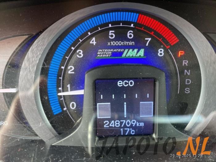 Honda Insight 1.3 16V VTEC Samochód złomowany (2011, Czarny)