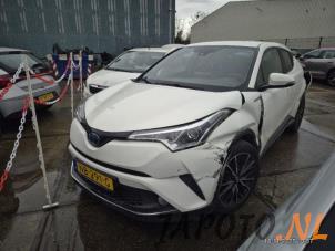 Toyota C-HR 1.8 16V Hybrid  (Rozbiórka)