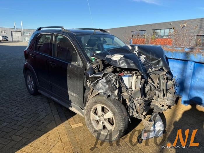 Daihatsu Terios 1.5 16V DVVT 4x4 Euro 4 Samochód złomowany (2006, Czarny)