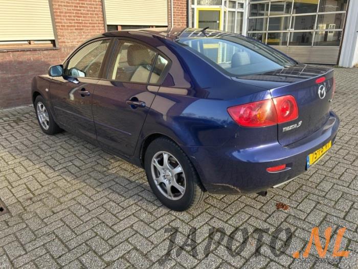 Mazda 3 1.6i 16V Skrotfordon (2004, BLAUW)