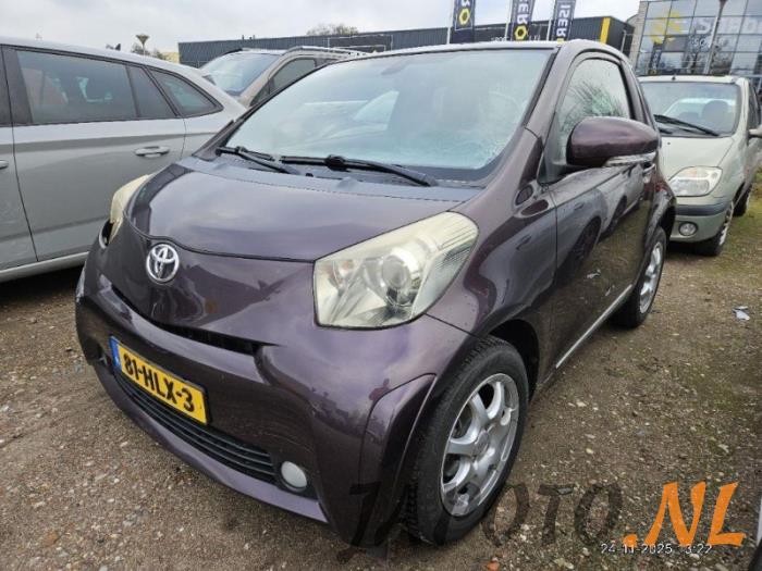 Toyota iQ 1.0 12V VVT-i Sloopvoertuig (2009, Paars)