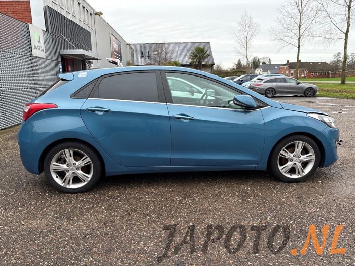 Hyundai i30 1.6 GDI Blue 16V Sloopvoertuig (2013, Blauw)