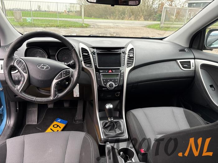 Hyundai i30 1.6 GDI Blue 16V Sloopvoertuig (2013, Blauw)