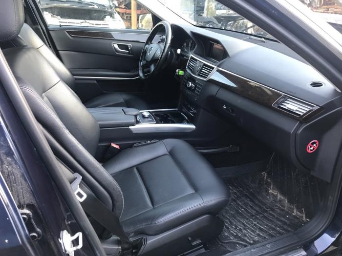 Mercedes E Estate E-300 Hybrid,BlueTec Hybrid V6 24V Samochód złomowany (2012, Niebieski)