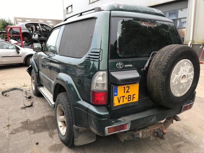 Toyota Land Cruiser 90 3.0 D-4D 90 16V Samochód złomowany (2001)