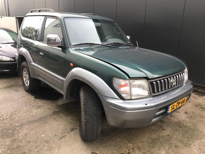 Toyota Land Cruiser 90 3.4i 24V Skrotfordon (1997, GROEN GRIJS)