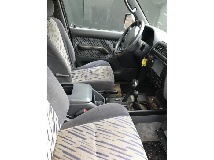 Toyota Land Cruiser 90 3.4i 24V Skrotfordon (1997, GROEN GRIJS)