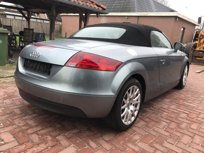 Audi TT Roadster 2.0 TFSI 16V Samochód złomowany (2008, Szary)