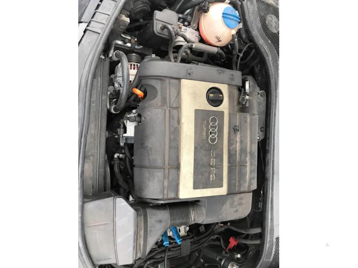 Audi TT Roadster 2.0 TFSI 16V Samochód złomowany (2008, Szary)