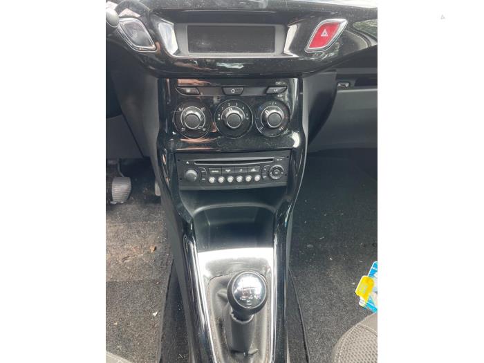 Citroen C3 1.2 VTi 82 12V Sloopvoertuig (2013, Grijs)