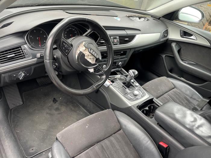 Audi A6 Avant 2.0 TDI 16V Skrotfordon (2013, ZWART)