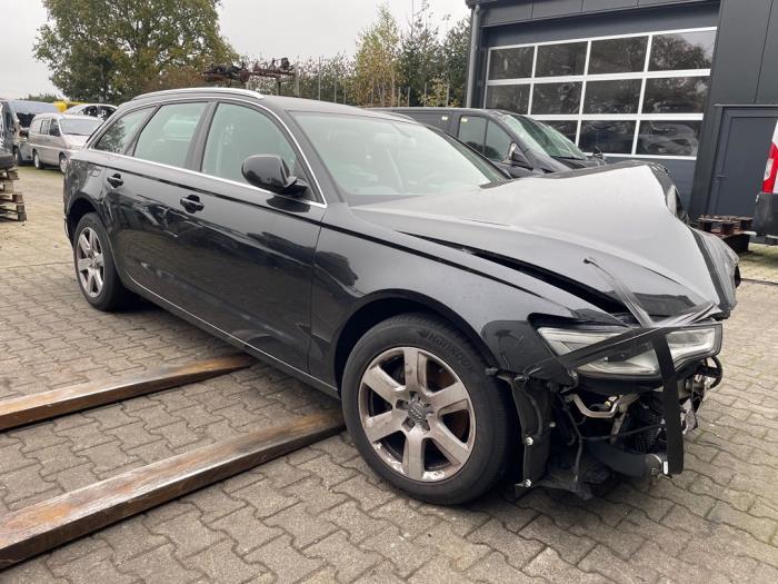 Audi A6 Avant 2.0 TDI 16V Skrotfordon (2013, ZWART)