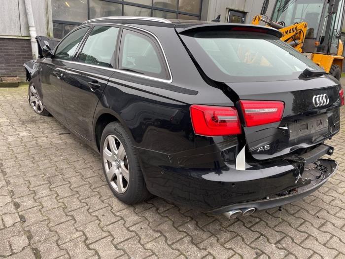 Audi A6 Avant 2.0 TDI 16V Skrotfordon (2013, ZWART)