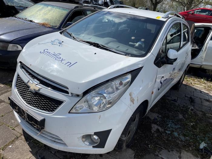 Chevrolet Spark 1.0 16V Bifuel Samochód złomowany (2010, Bialy)