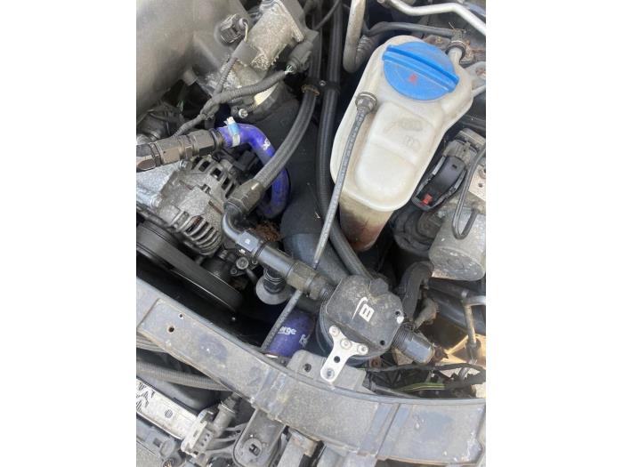 Audi A4 2.0 TFSI 16V Quattro Skrotfordon (2010, ROOD ZWART)