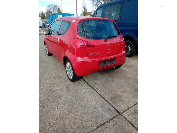 Mitsubishi Colt 1.3 16V Sloopvoertuig (2006, Rood)